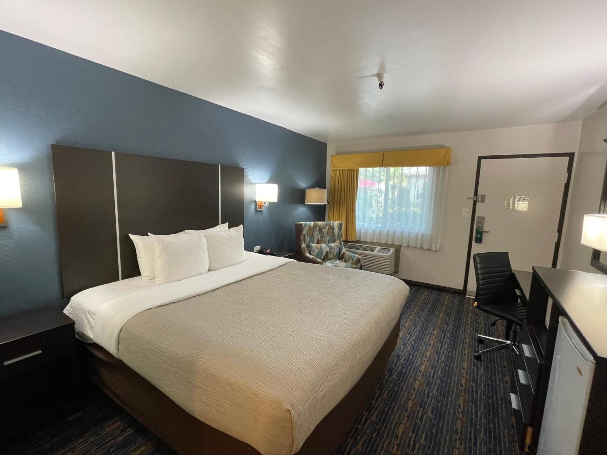 Quality Inn Ontario Airport Convention Center Экстерьер фото