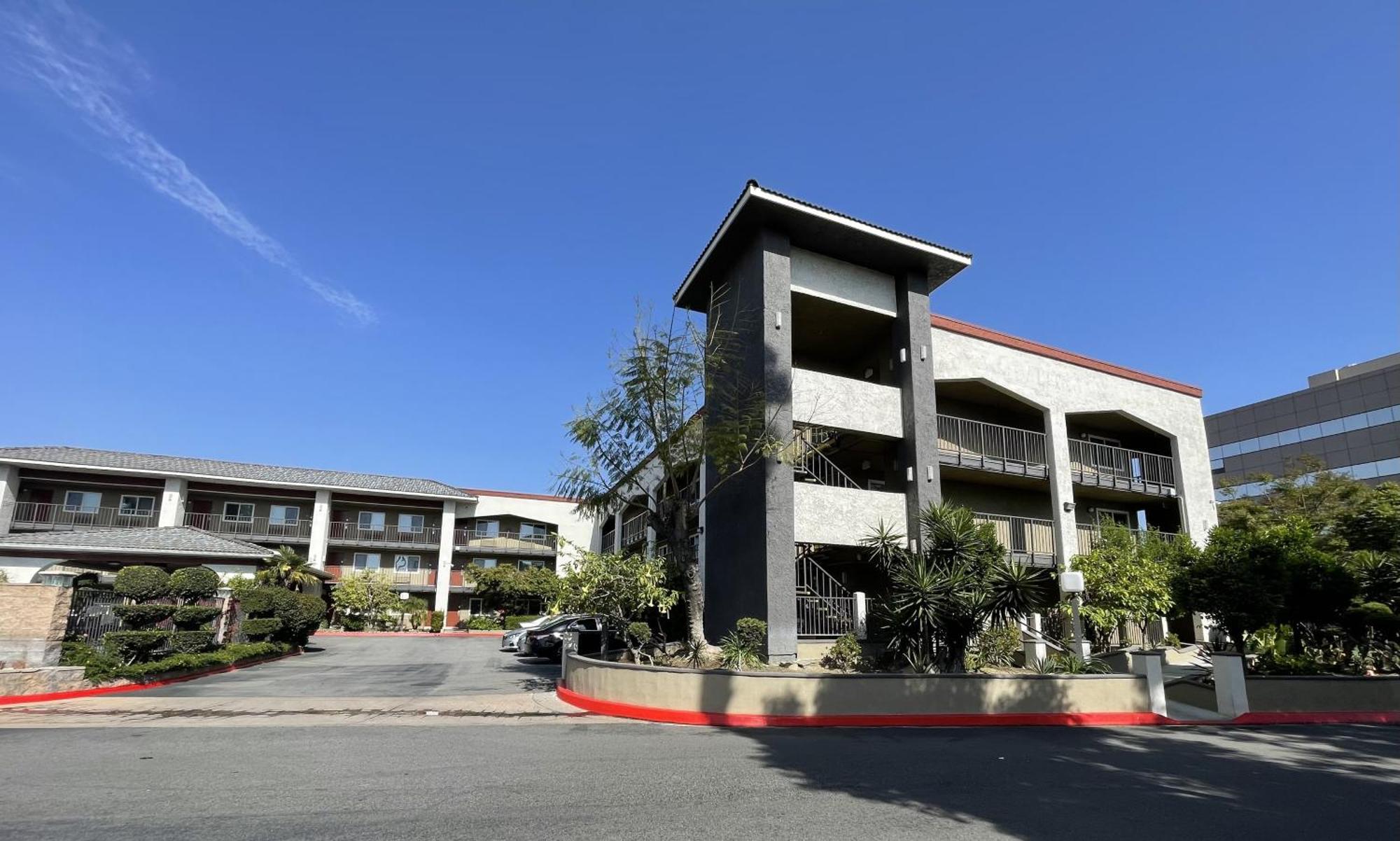 Quality Inn Ontario Airport Convention Center Экстерьер фото