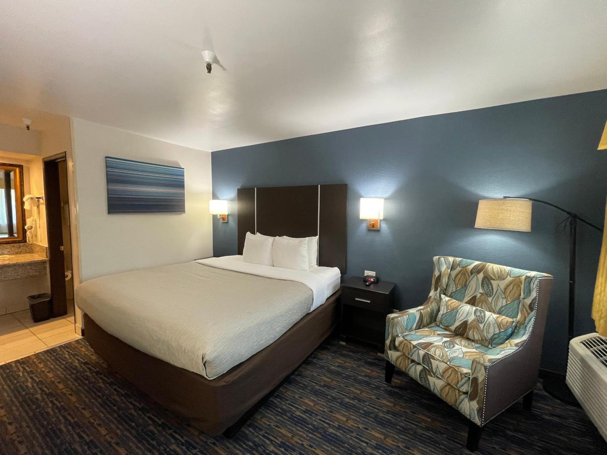Quality Inn Ontario Airport Convention Center Номер фото