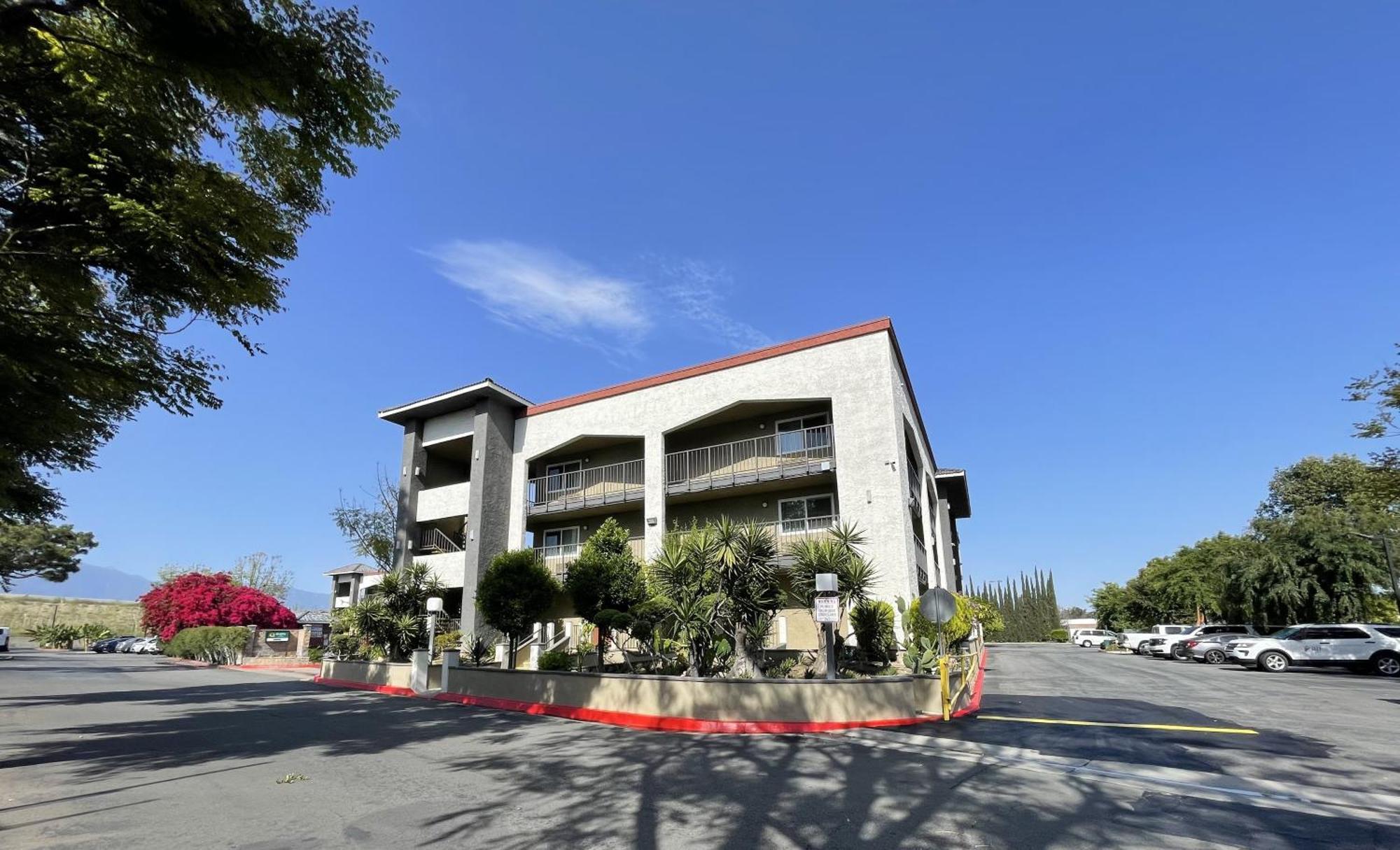 Quality Inn Ontario Airport Convention Center Экстерьер фото