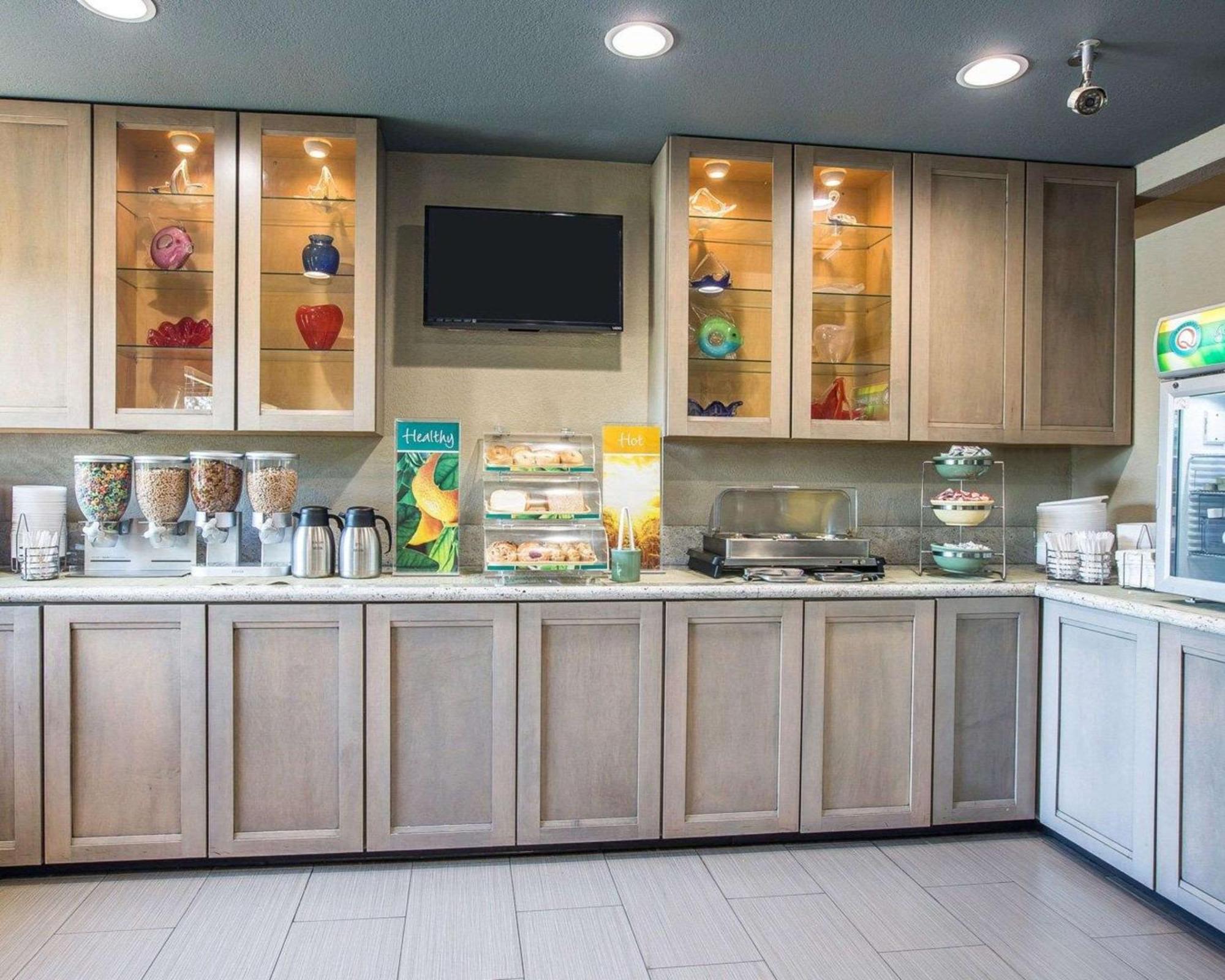 Quality Inn Ontario Airport Convention Center Экстерьер фото