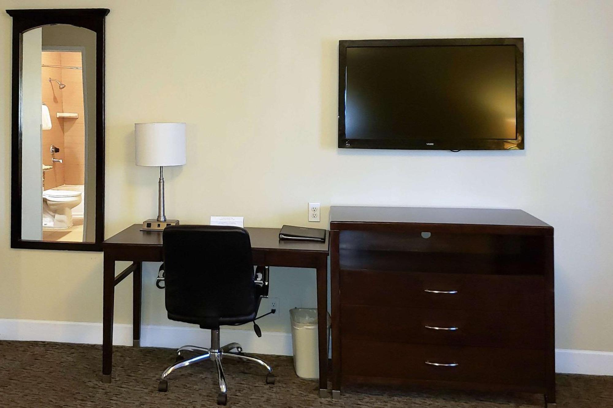 Quality Inn Ontario Airport Convention Center Экстерьер фото